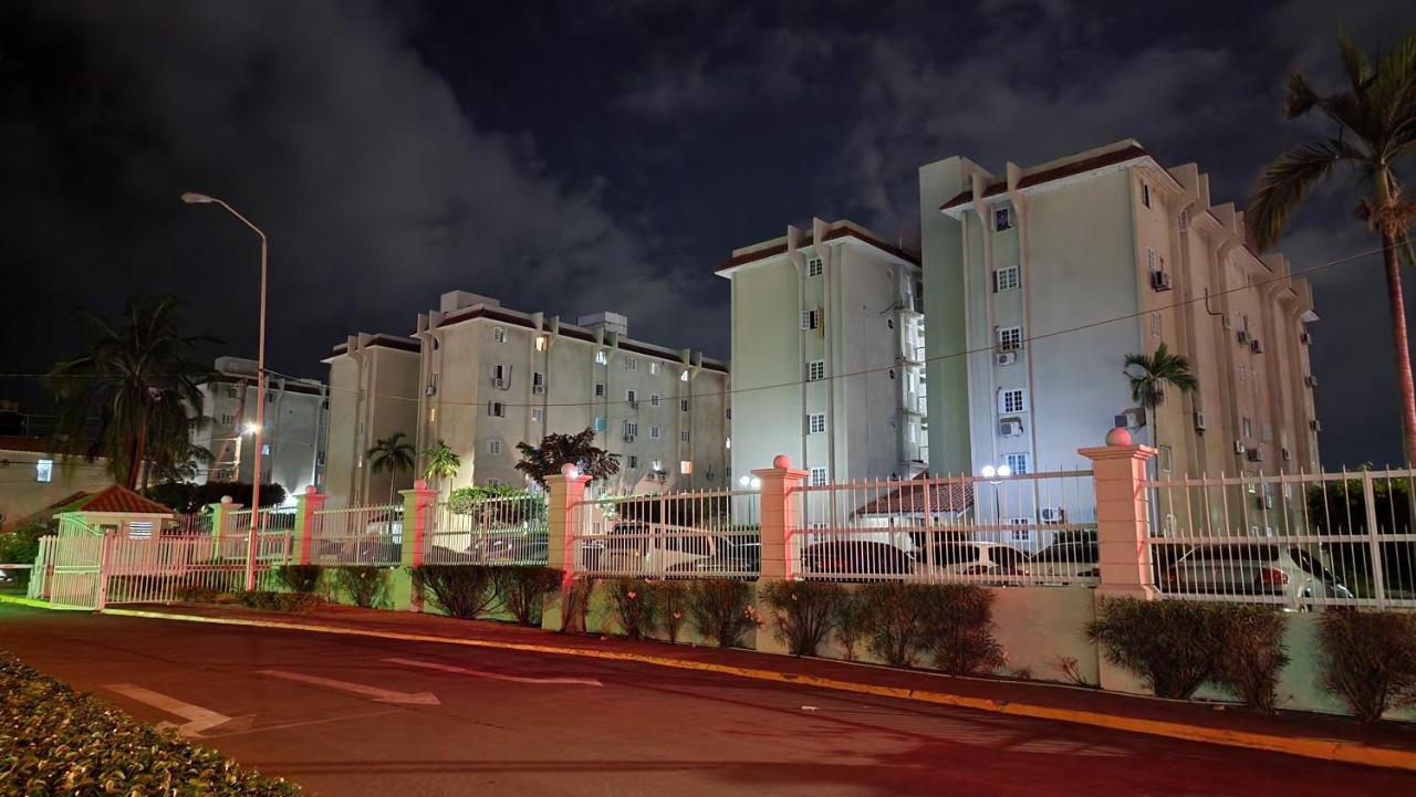 Oaklands Oasis Apartment Kingston Exterior foto