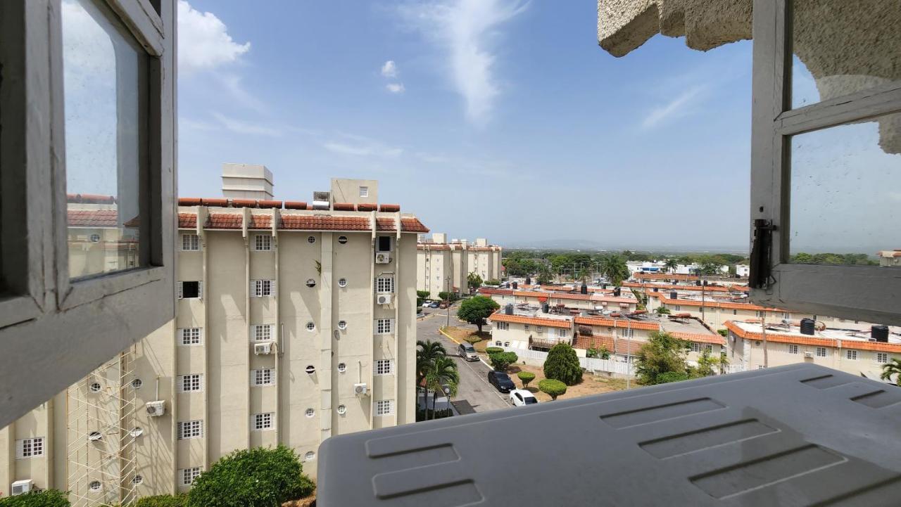 Oaklands Oasis Apartment Kingston Exterior foto