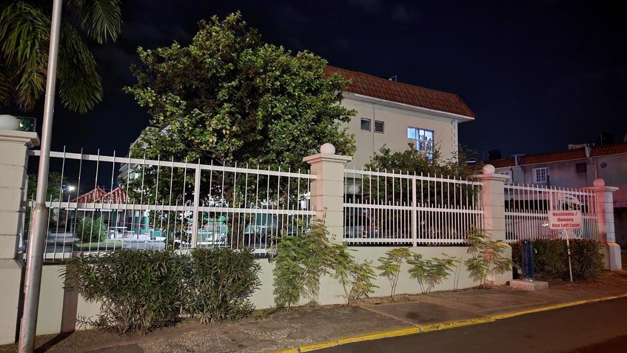 Oaklands Oasis Apartment Kingston Exterior foto