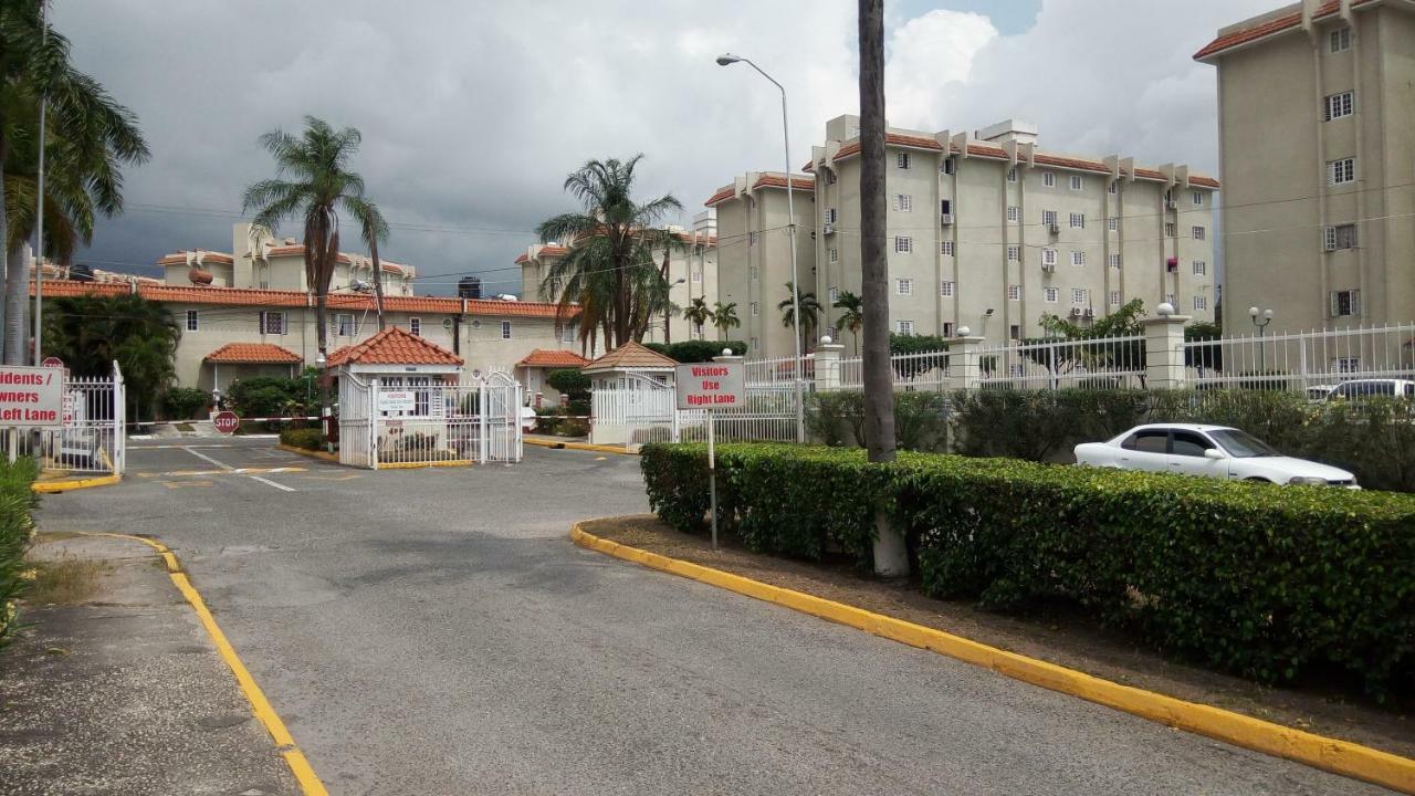 Oaklands Oasis Apartment Kingston Exterior foto